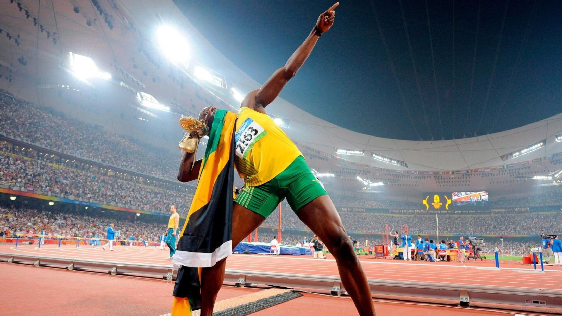 开云体育移动版-“冰封战场：北极雪道上的速度传奇”，北极冰峰