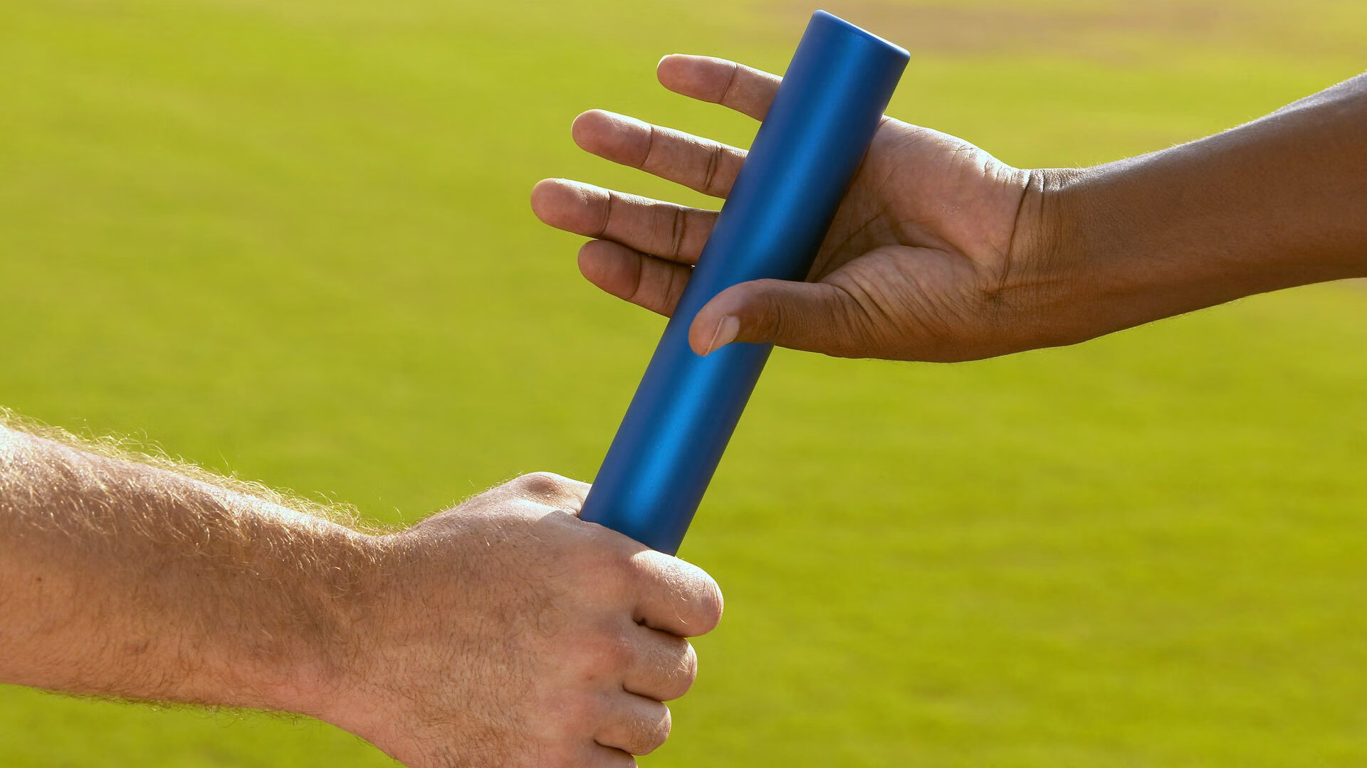 “冰雪之巅”!——北极圈内的雪地王者激烈角逐,北极冰雪覆盖面积